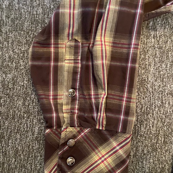 Cowboy Up Brand brown plaid western button up shirt with mother of pearl snaps - Picture 5 of 7